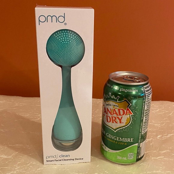 *NEW* PMD Clean Smart Facial Cleansing Device - Picture 6 of 10